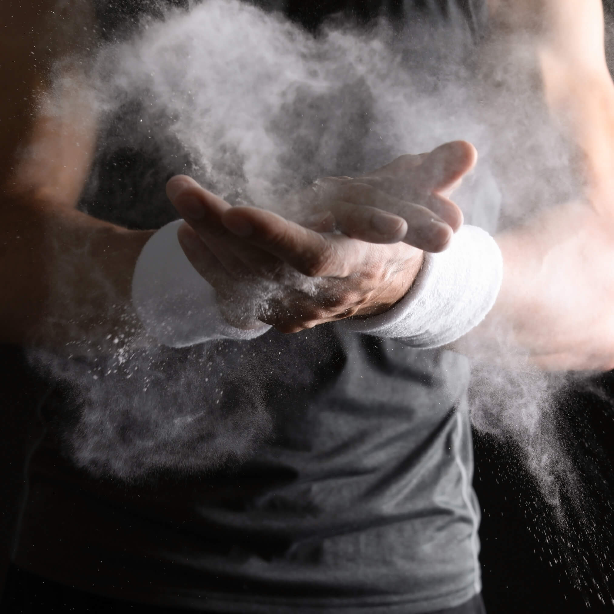 Chalk beim Sport. Magnesia sorgt für trockene Hände.
