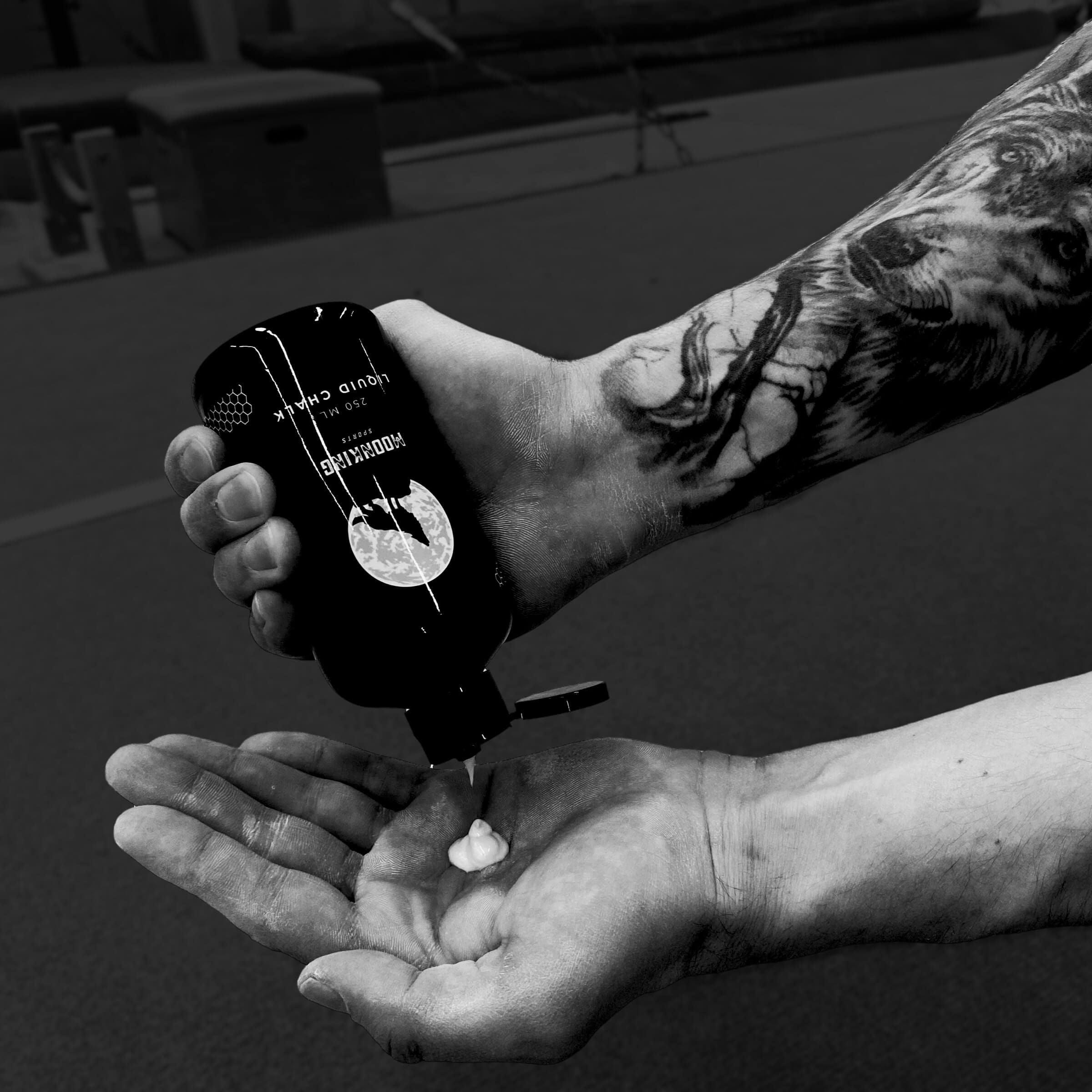Liquid Chalk im Gym - MoonKing Sports