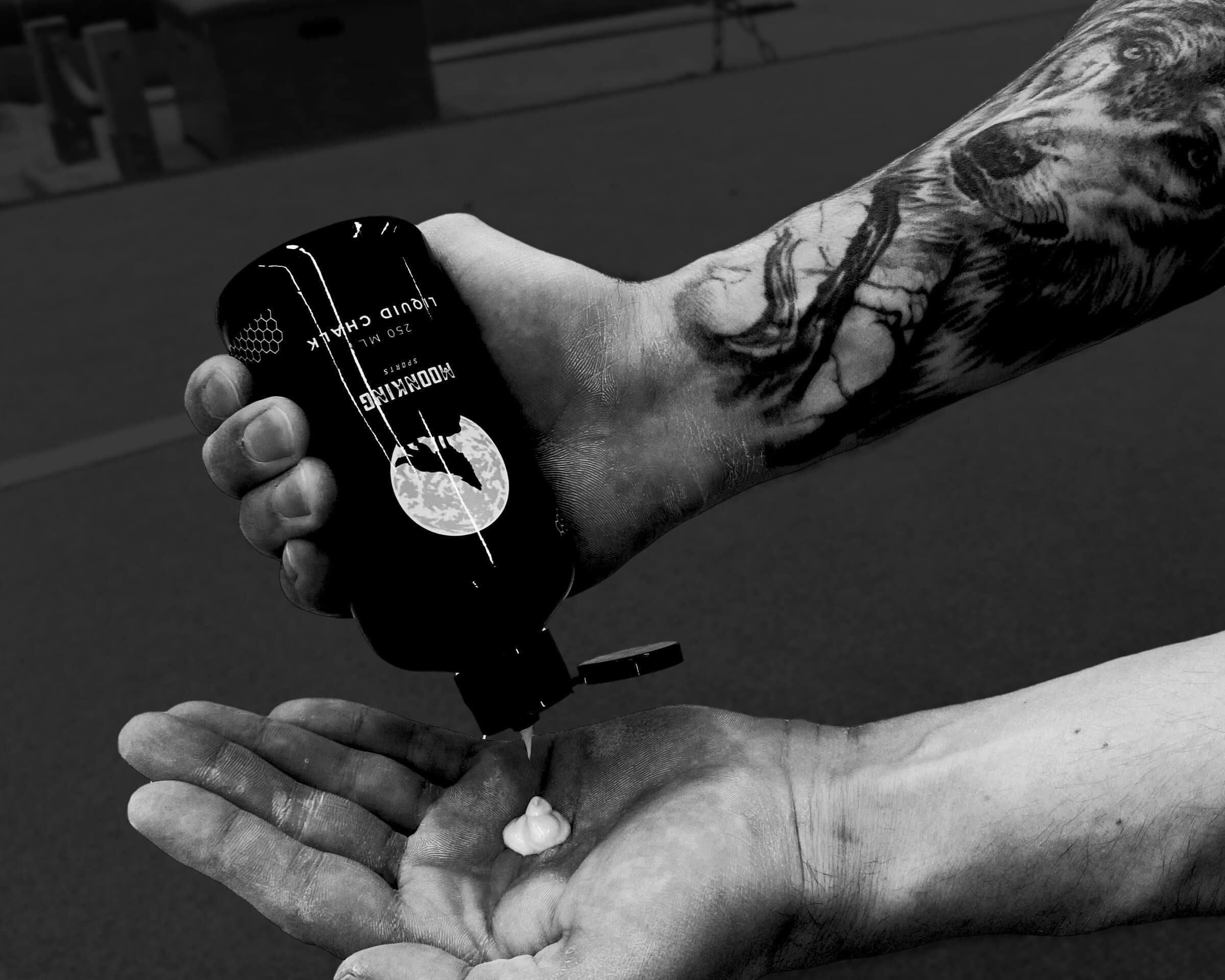 Liquid Chalk im Gym - MoonKing Sports