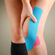 Kinesiotape im Einsatz. Vorbeugend für Verletzungen.